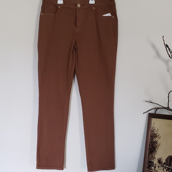 Chico's ankle length girlfriend jeans. - Picture 4 of 8